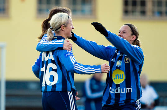  Jubel, glädje efter 1-0 av Victoria Sandell Svensson, Djurgården.