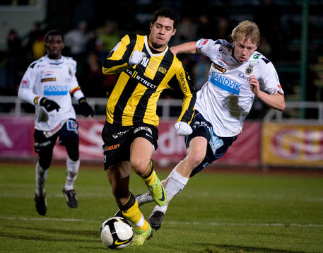  Olof Mård, Gefle. Vinicius Lopes Souto, Häcken