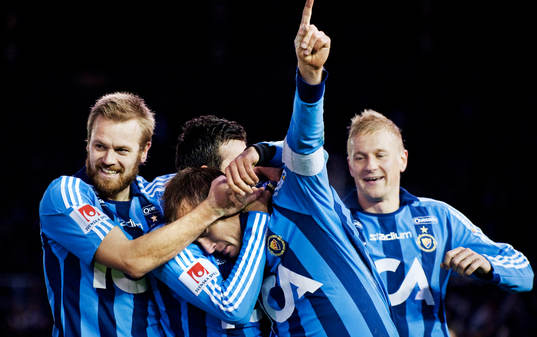  Markus Johannesson, Djurgården, gratuleras till 2-0-målet. Jubel, glädje.