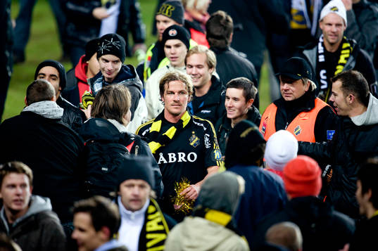  Kaos på innerplan, stormning, SM-guld, jubel, Daniel Tjernström.