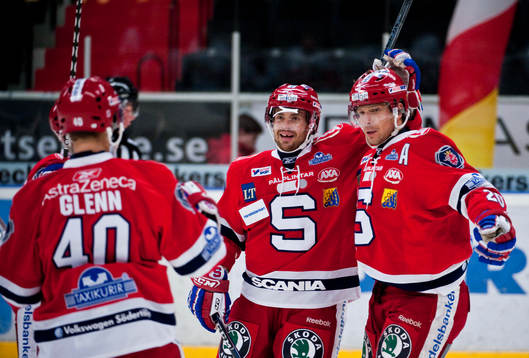 Pierre Hedin och Petri Pakaslahti, jubel