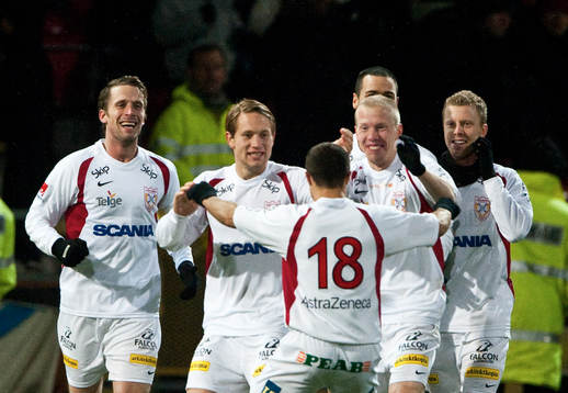  Jubel i Assyriska efter 2-0 av Göran Marklund