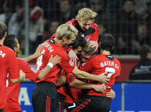  Sami Hyypiä, Stefan Kiessling, Manuel Friedrich, Stefan Reinartz och Tranquillo Barnetta, glädje, jubel.