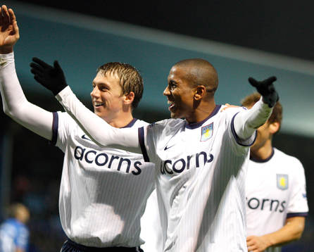  Ashley Young och Stephen Warnock, Aston Villa, jubel.
