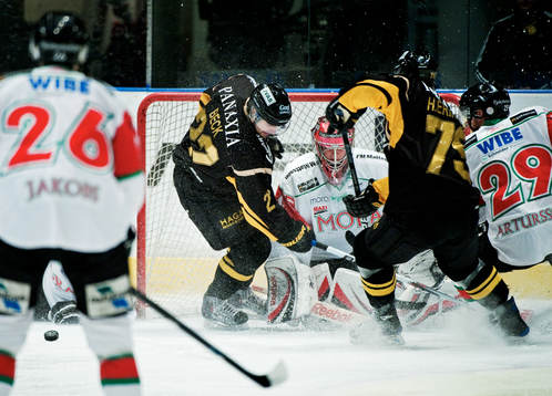Varken Mattias Beck eller Henrik Eriksson, AIK, lyckas få