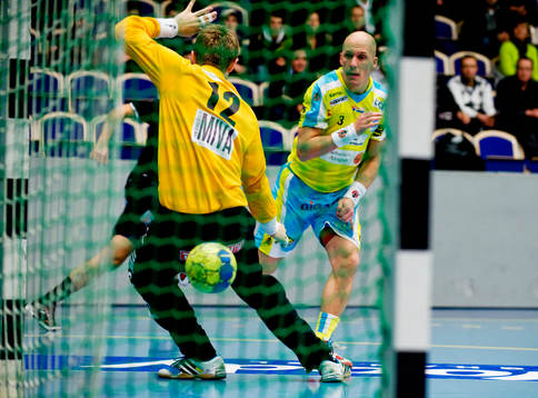 Johan Petersson, Alingsås gör mål bakom David Andersson,