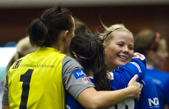  Tilda Heimersson, Linköping, firande, kram, glädje.