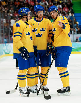 Mattias Weinhandl, Henrik Sedin och Daniel Sedin, Sverige