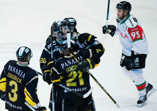Daniel Bång, Johan Ryno, AIK och Håkan Bogg, Mora (Jubel)
