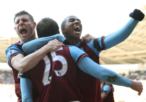  James Milner och Ashley Young, glädje, jubel.
