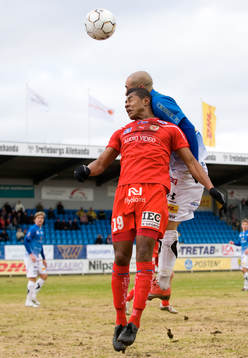  Max Fuxberg, Trelleborg, och Ricardo Santos, Kalmar