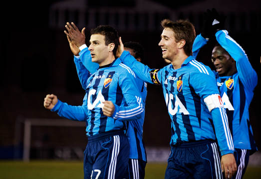  Sharbel Touma, Djurgården, gratuleras till sitt 3-0-mål. Jubel.
