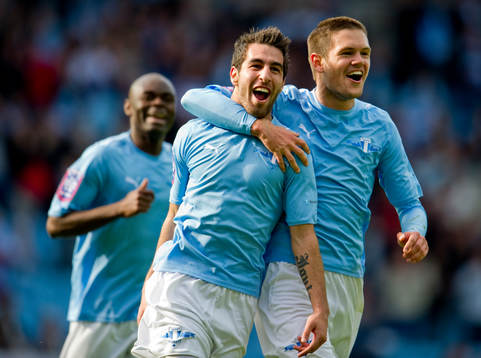   Jimmy Durmaz har gjort mål, jubel med Ivo Pekalski och Joseph Elanga.