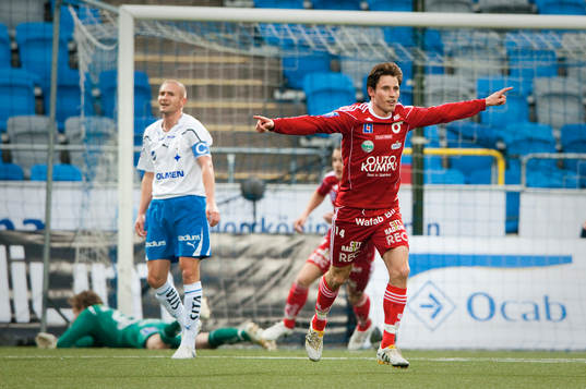  Marcus De Bruin, Degerfors jubel efter 0-1
