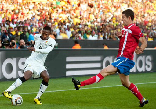  Asamoah Gyan, Ghana och  Alexandar Kolarov, Serbien