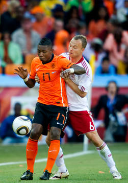  Eljero Elia, Holland, Lars Jacobsen, Danmark.