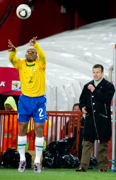 Maicon, inkast och Dunga, förbundskapten Brasilien