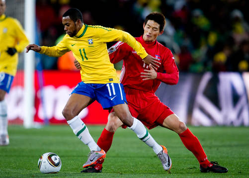 Robinho, Brasilien, Mun In Guk, Nordkorea