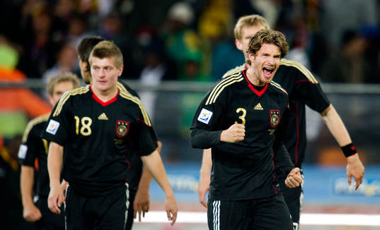 Toni Kroos, Arne Friedrich, Tyskland jubel.