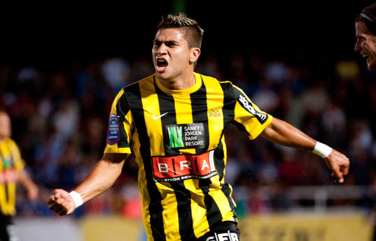 Bla gjennom flere bilder av Fotboll, Allsvenskan, Häcken-Helsingborg