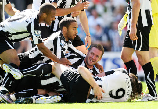  Kevin Nolan med lagkamraterna i Newcastle, glädje, jubel.