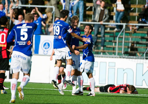  Amir Suljic,  Oscar Möller och Bruno Manoel Marinho, Åtvidaberg, jubel.