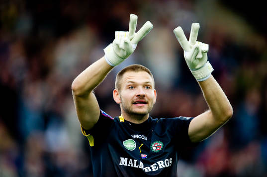  John Alvbåge, målvakt, Örebro jubel.