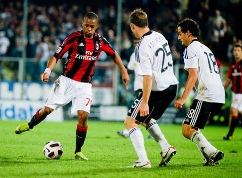 Robinho, Milan