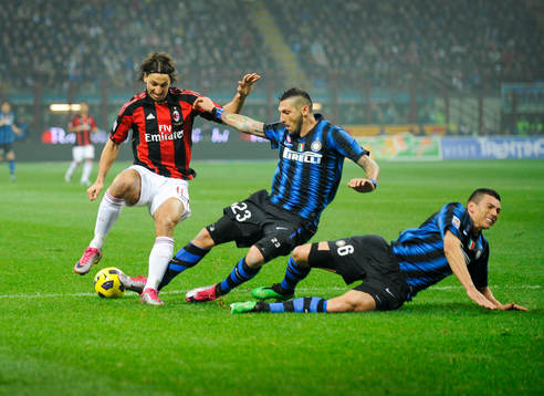 Zlatan Ibrahimovic, Milan blir fälld av Marco Materazzi