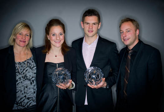 Årets nykomling Ivo Pekalski med prisutdelare Anders