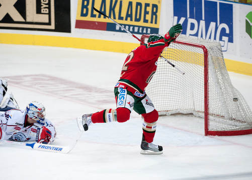 Toni Koivisto, Frölunda, avgör genom 2-1 bakom Fredrik