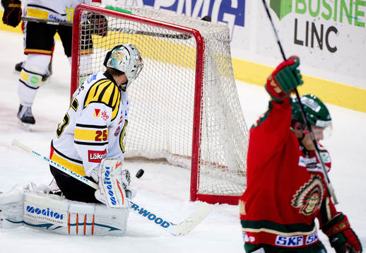 Ville Mäntymaa, Frölunda, gör 3-2, jubel, Thomas Greiss,
