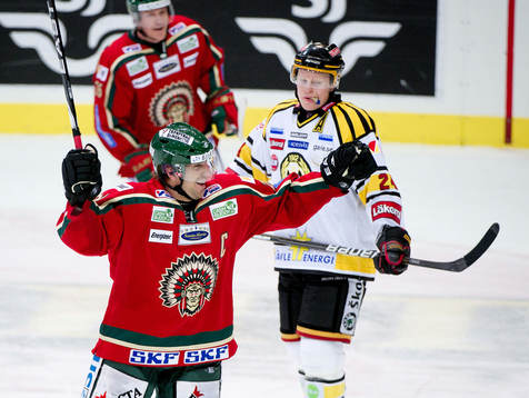 Joel Lundqvist, Frölunda, gör 4-2, jubel, Mads Hansen,
