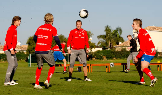 Bla gjennom flere bilder av Fotboll, Atlantic Cup, Helsingborg, träning: