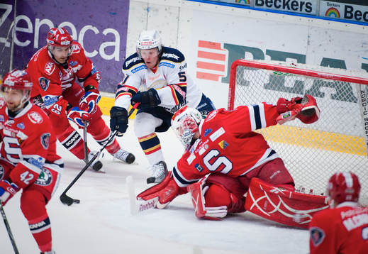 Mika Hannula, Djurgården smiter in framför Pontus