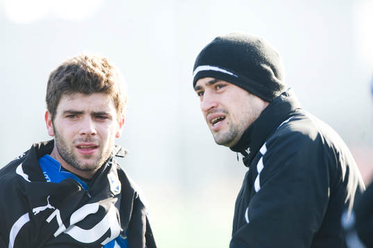  Josep Clotet Ruiz, tränare Halmstad ger instruktioner till Rául Ruiz