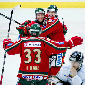 Mikko Mäenpää, Frölunda, gör 2-1, jubel Johan