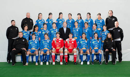 Bakre raden fr v: Rolf Gustafsson, lagledare, Hanne