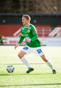  Dennis Östlund.