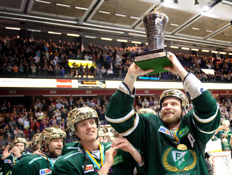 Jonas Frögren, Färjestad, jubel med pokal. SM-guld, guld,