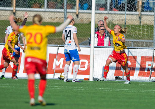  Elin Ekblom Bak, Tyresö, jubel efter 2-1.