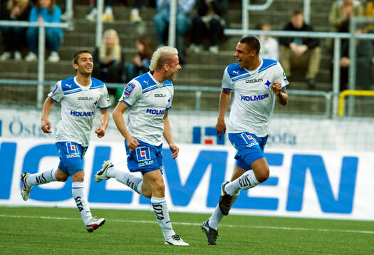  Christopher Telo, Petru Racu och Bobbie Friberg da Cruz, Norrköping, jubel efter 1-0.