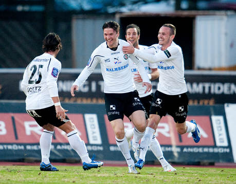  Markus Astvald, Örebro, gör 1-2, jubel