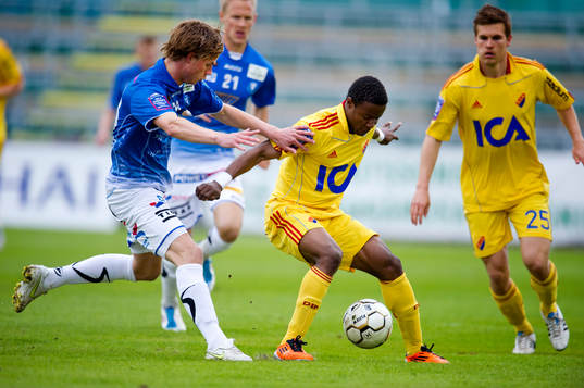  Tobias Mattsson, Trelleborg, Kennedy Igboananike, Djurgården.