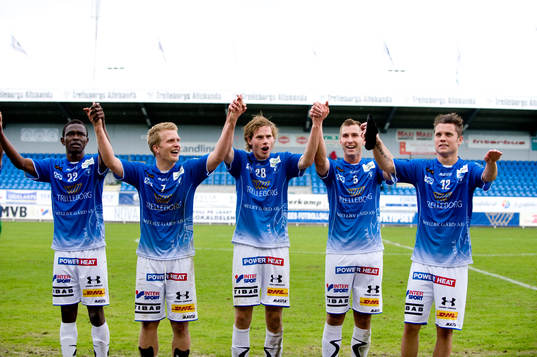  Ibrahim Koroma, Joakim Nilssson, Tobias Mattsson, Johan Nilsson Guiomar, Joakim Sjöhage,  jubel.