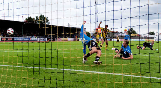 Josef Karlsson, Häcken, 1-0