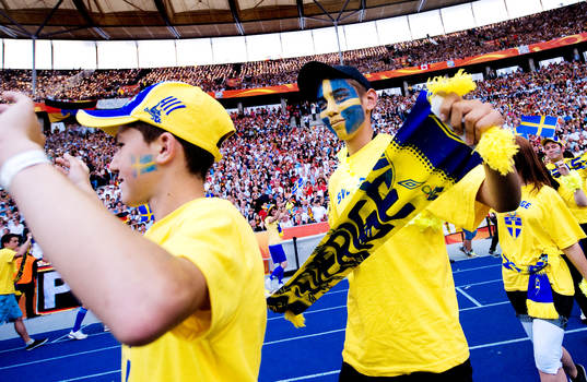 Svensk supporter, invigning