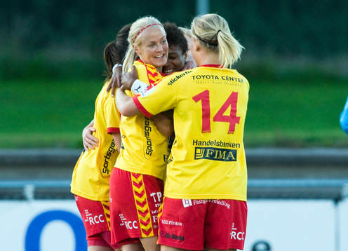  Josefin Öqvist,  Tyresö, jubel efter ett av hennes mål.