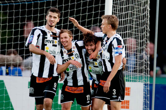  Ajsel Kujovic, Fredrik Olsson,  Patrik Åström, Linus Malmqvist, Landskrona, jubel.