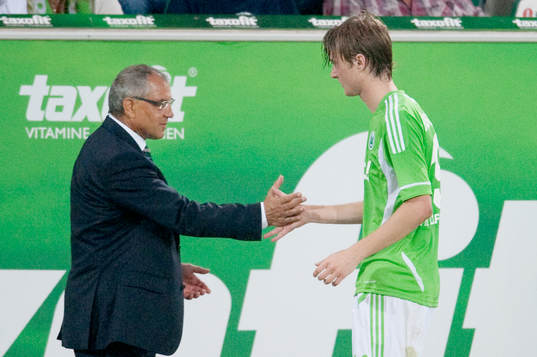  Felix Magath, tränare, Wolfsburg, Rasmus Jönsson, Wolfsburg.